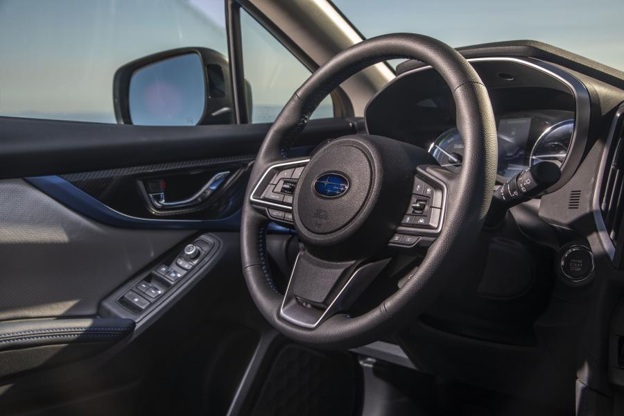 Детали интерьера Subaru Crosstrek Hybrid 2019 года  (фото 58 из 66)
